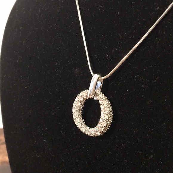 Crystal & Rhinestone “O” Necklace - Picture 6 of 6